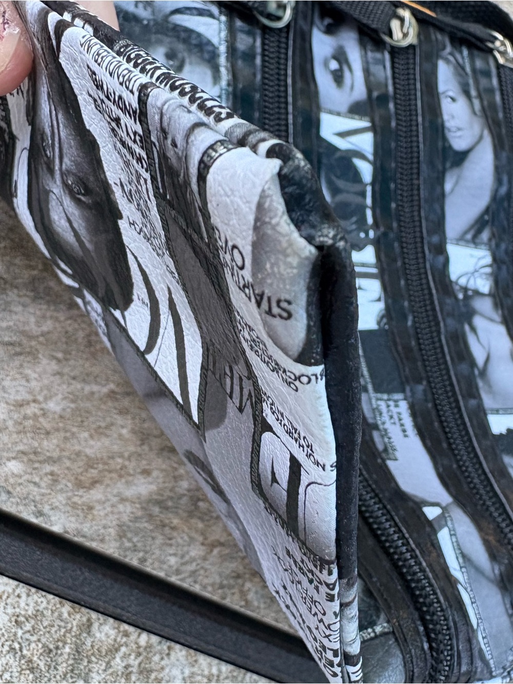 Black & White Photo-Print Crossbody Bag - Picture 7 of 9
